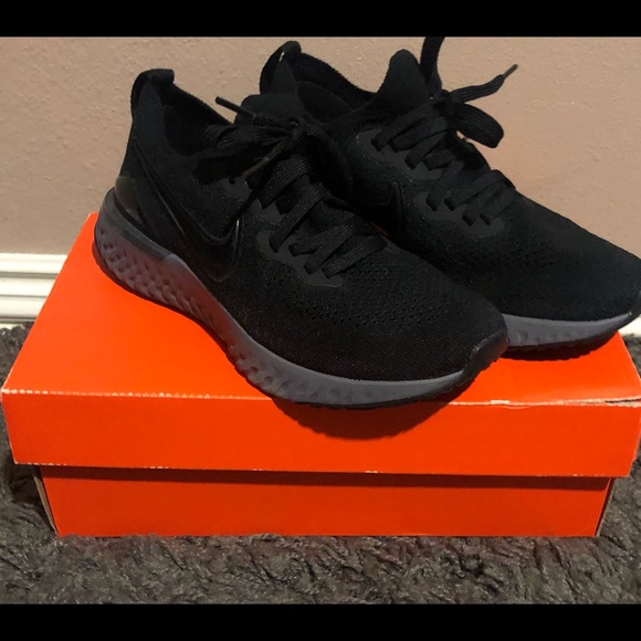 Nike Shoes - Women’s Nike Epic React Flyknit 2 size 6.5